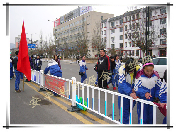 道路广告护栏